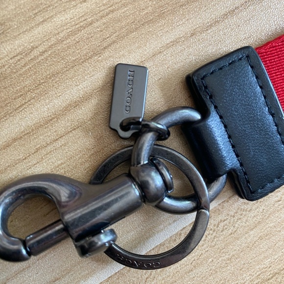 New No Tags Coach Large Loop Key Fob Keychain  Canvas Red Black - Picture 4 of 7